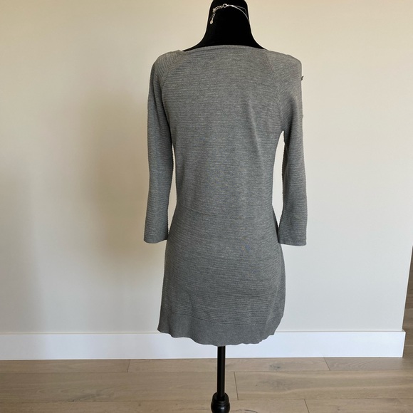 White House Black Market Sweater - Picture 4 of 5